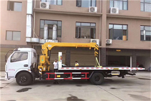 学院路附近汽车轮胎更换
